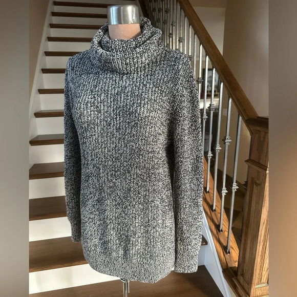 Abercrombie & Fitch Gray Marled Ribbed Turtleneck Longline Sweater Size Medium - Picture 4 of 7
